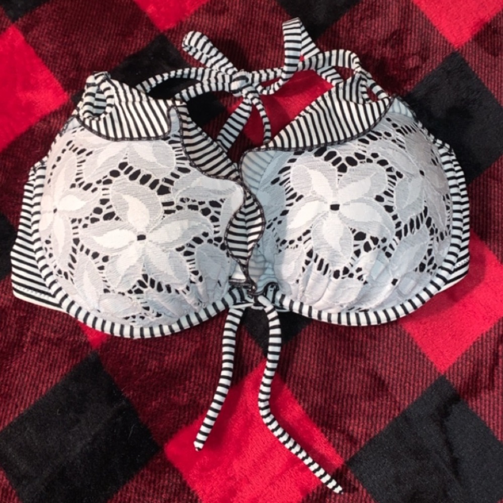 Victoria’s Secret push-up bikini top